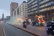 Corteo degli agricoltori, i trattori lasciano Milano