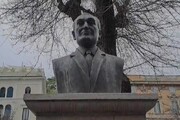 Il busto di Totò in piazza Cola di Rienzo, a Roma