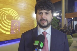 Tecnologia: Benifei (Pd), “serve legge Ue contro dipendenza da scrolling” (ANSA)