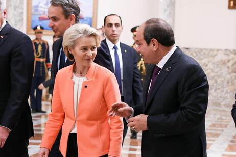 La presidente della Commissione Ue von der Leyen in visita al Cairo nel marzo 2024