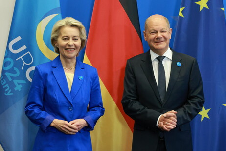 Von der Leyen e Scholz