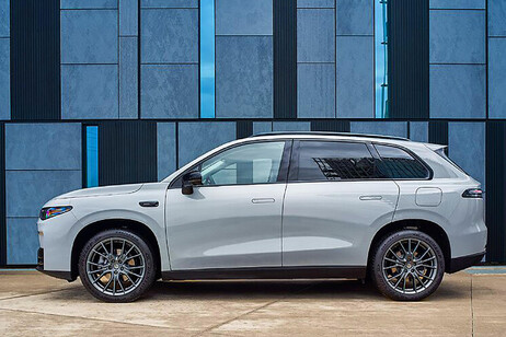 Suv elettrico Leapmotor C10 Range Extender