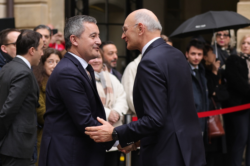 Handover ceremonies after government reshuffle in France 