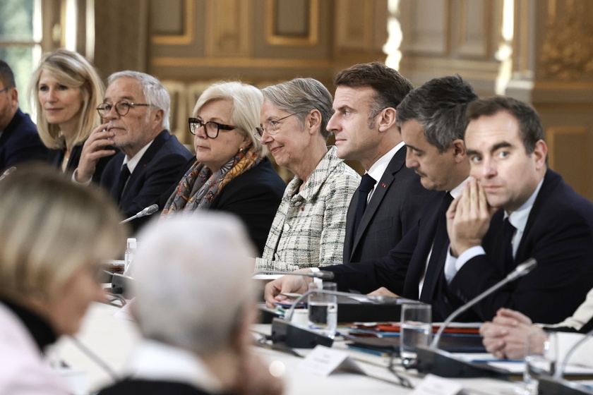 First Council of Ministers meeting of the new French government in Paris