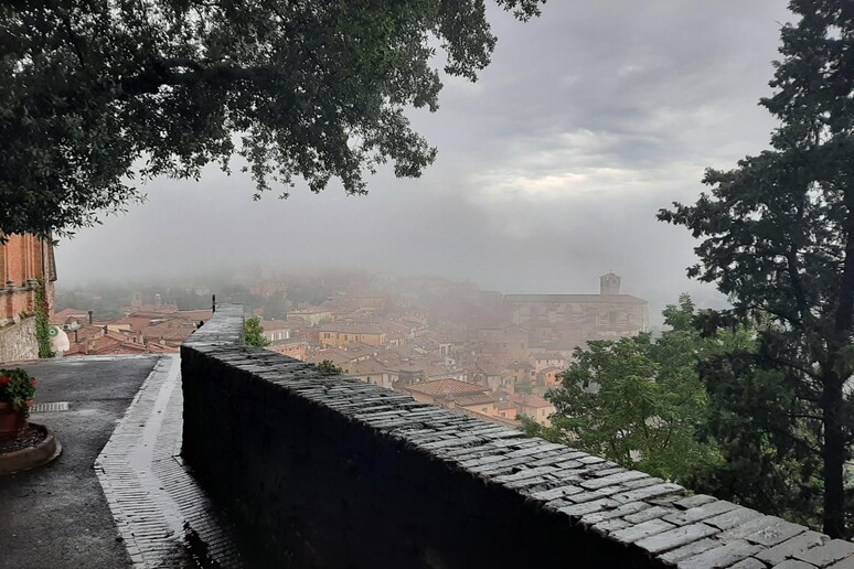 - RIPRODUZIONE RISERVATA