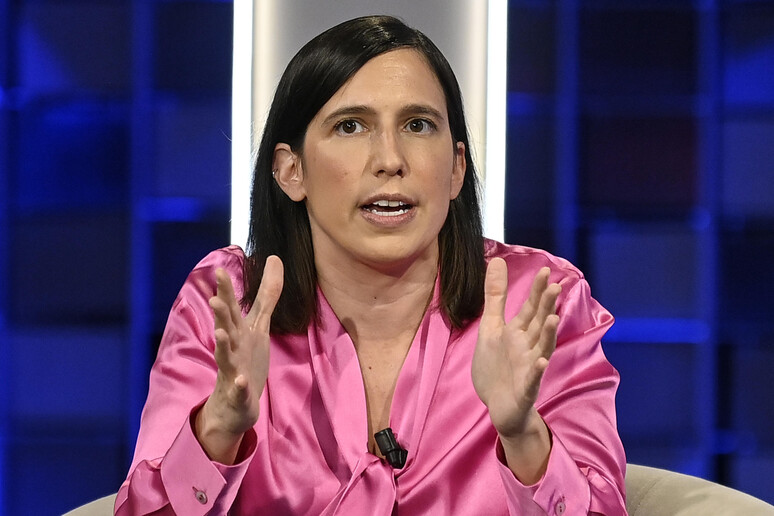 - RIPRODUZIONE RISERVATA