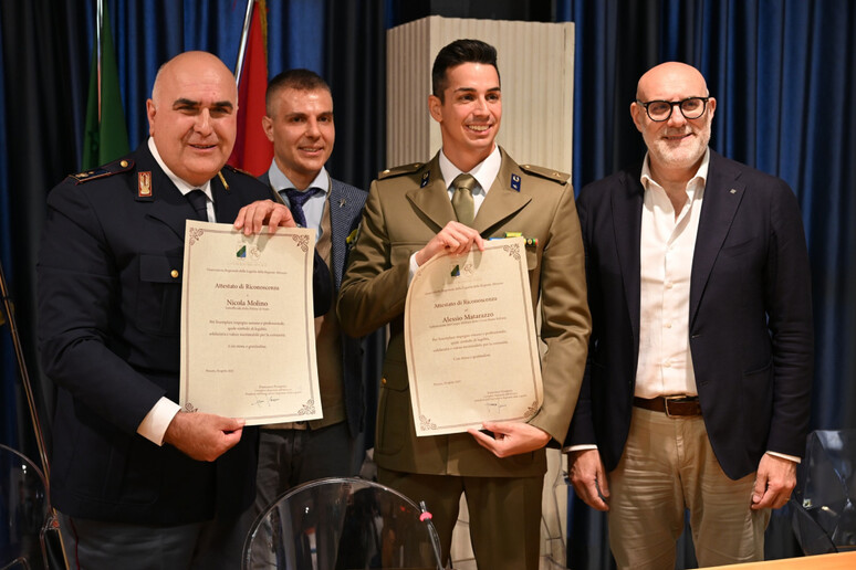 - RIPRODUZIONE RISERVATA
