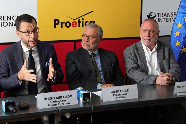 - RIPRODUZIONE RISERVATA