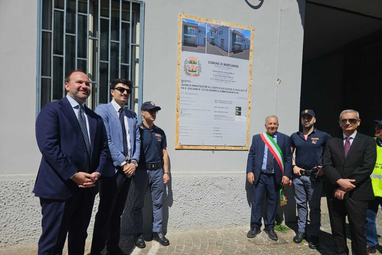 - RIPRODUZIONE RISERVATA