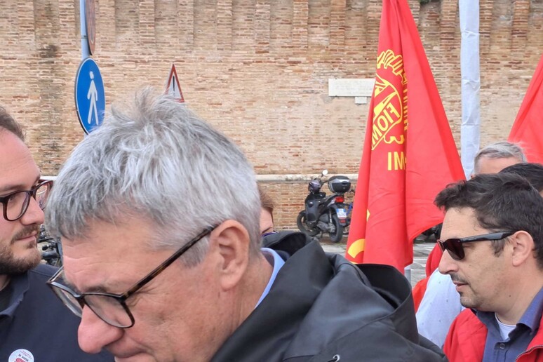 - RIPRODUZIONE RISERVATA