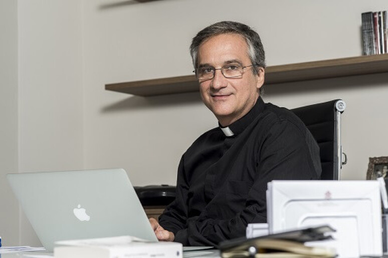 - RIPRODUZIONE RISERVATA
