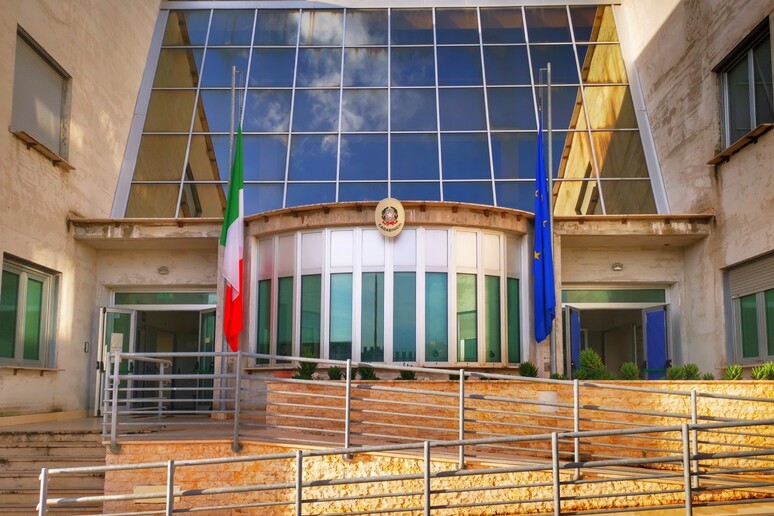 - RIPRODUZIONE RISERVATA