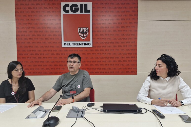 - RIPRODUZIONE RISERVATA