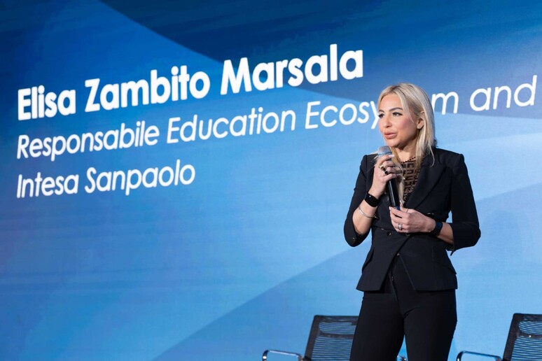- RIPRODUZIONE RISERVATA