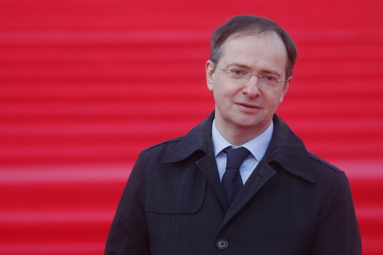 - RIPRODUZIONE RISERVATA