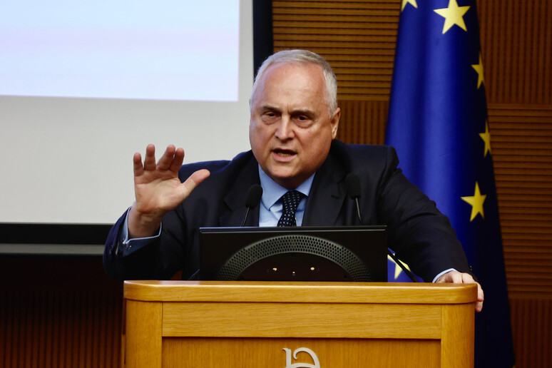 - RIPRODUZIONE RISERVATA