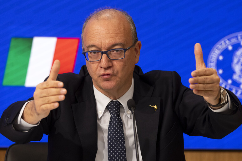 - RIPRODUZIONE RISERVATA