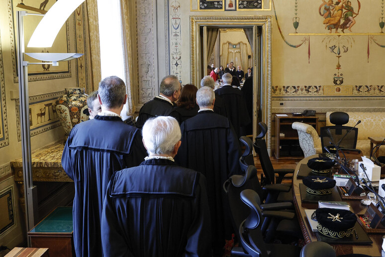 - RIPRODUZIONE RISERVATA