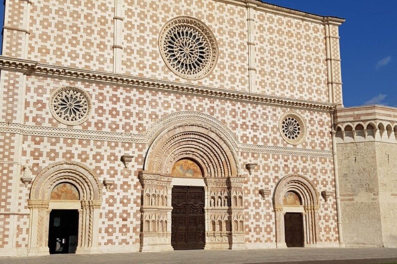 - RIPRODUZIONE RISERVATA